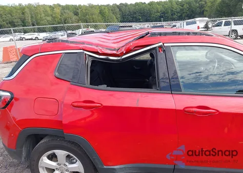 2019 Jeep Compass Latitude Fwd z USA, uszkodzony, nr VIN 3C4NJCBB2KT652076